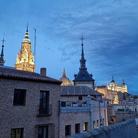 Atico En Toledo Con Terraza Apartment Exterior photo