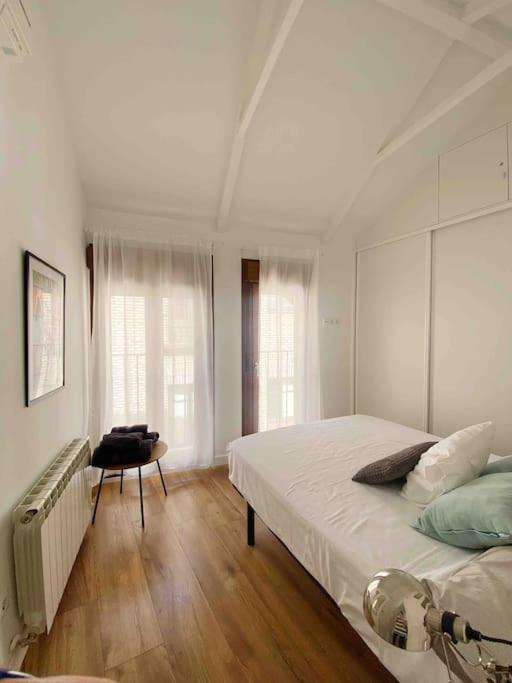 Atico En Toledo Con Terraza Apartment Exterior photo