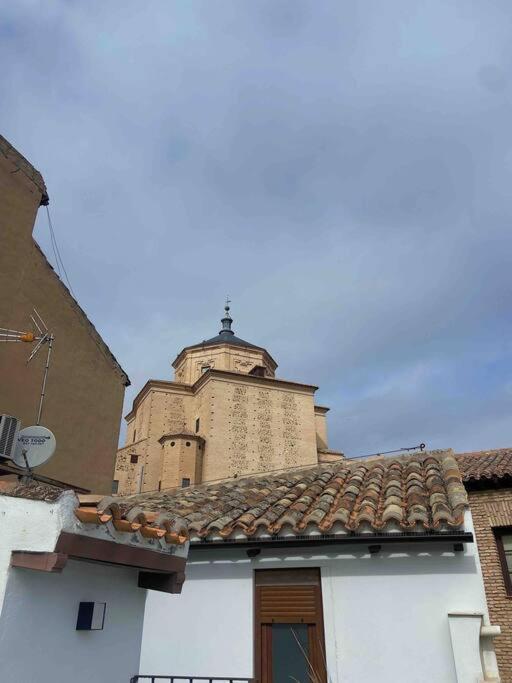 Atico En Toledo Con Terraza Apartment Exterior photo